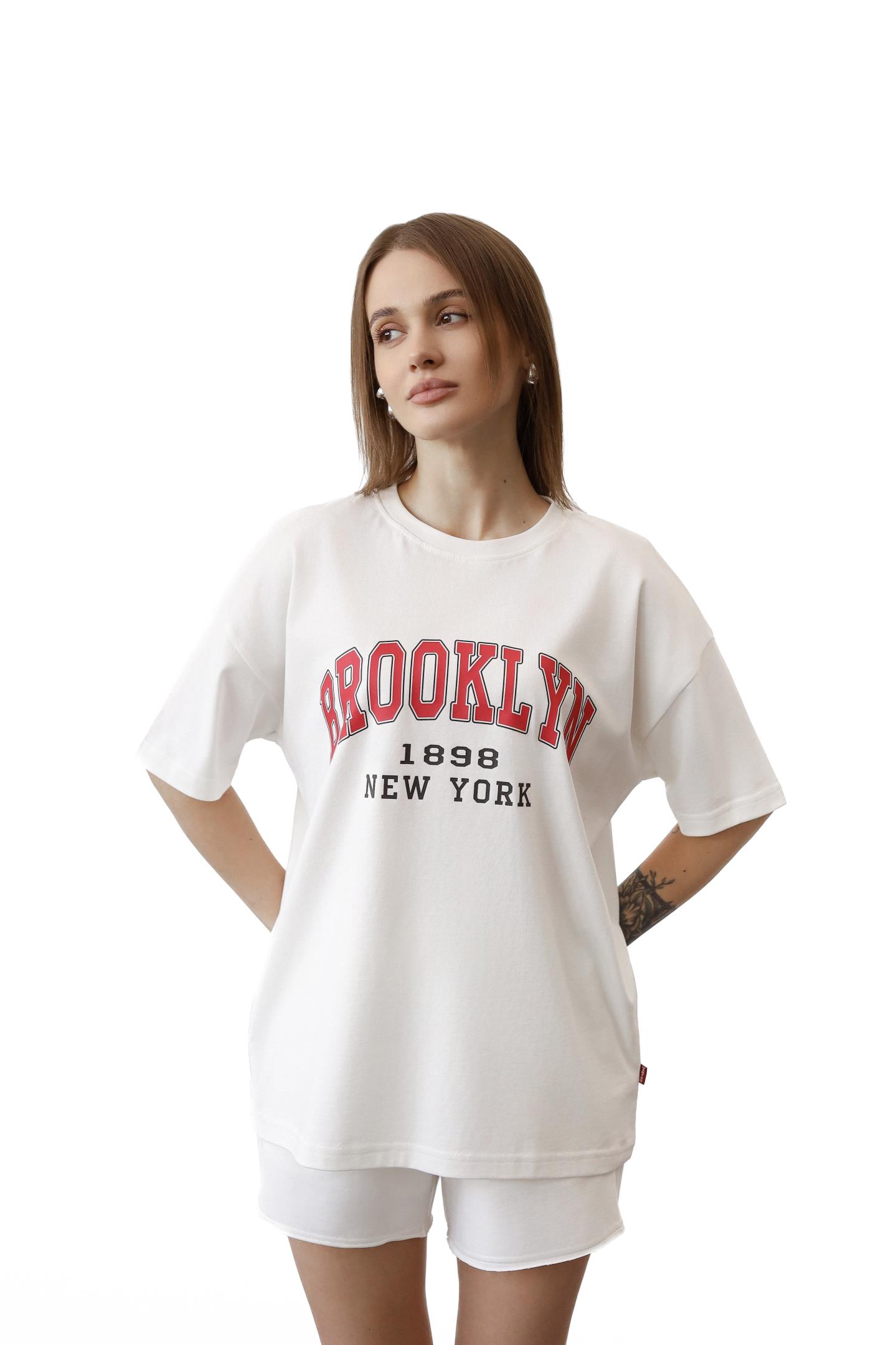 Бавовняна футболка з принтом Brooklyn Молоко